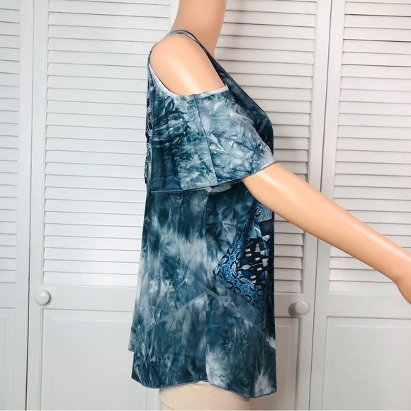 ONE WORLD Blue Embroidered Detail Short Sleeve Cold Shoulder Shirt Size 1X - Picture 4 of 9